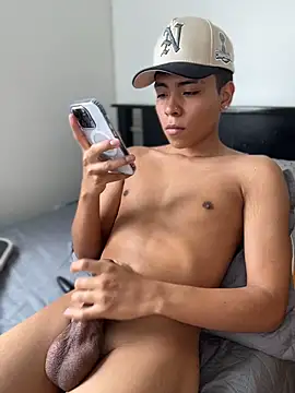 Chat XXX Live MaxiWildd
