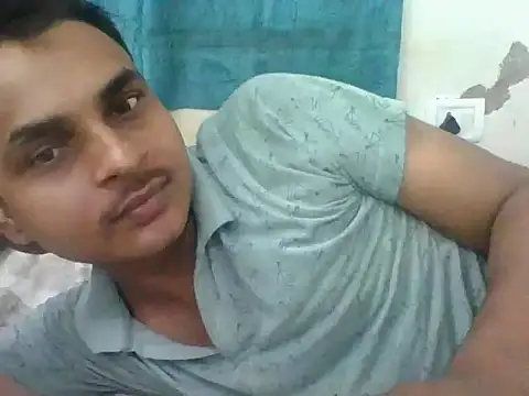 Sumit_LkO লাইভ XXX চ্যাট