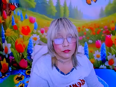 Chat +18 de indianroxy ao vivo