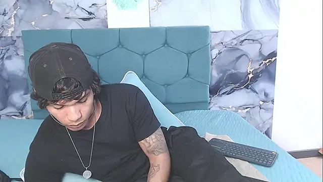 Chat XXX en directo de MaximilianRoth