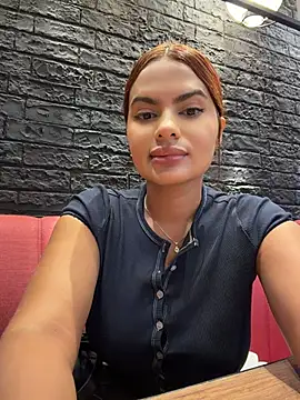 XXX chat uživo modela Irina_Velvett