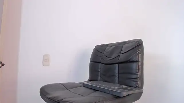 nikoleth's Live XXX Chat
