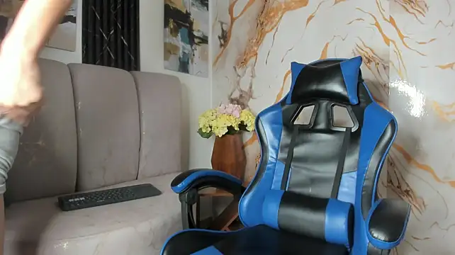 PEACH_FEM Live XXX Chat