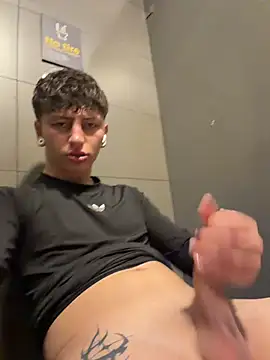 ARON_LUXX 现场XXX聊天
