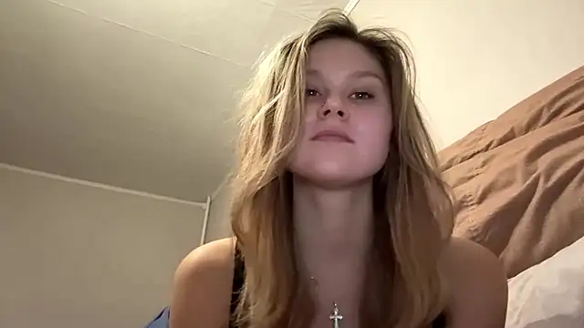 ColetteSolverud - show wet tongue