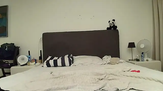 ROXYNL - Clit and boob play