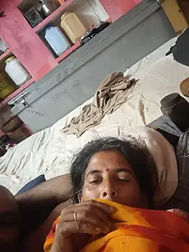 הופעת וובקאם של Indian_cuple_69