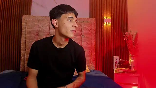 XXX chat uživo modela Ambar_a_Camilo