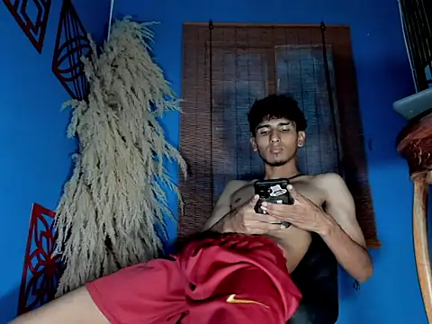 XXX chat uživo modela liam_fox0