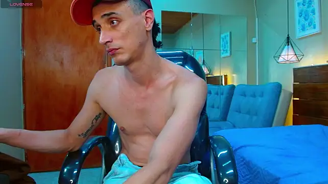 FelipeFriendly live XXX chat