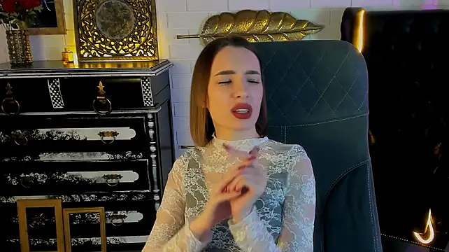 Chat +18 de ElzaMadison ao vivo