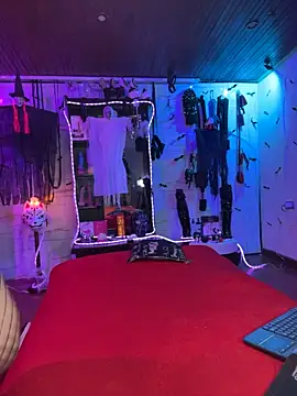 MILU_SLAVE Chat XXX live