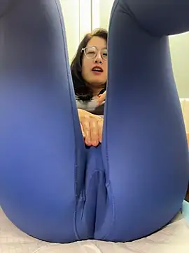 weiwei103's Live XXX Chat