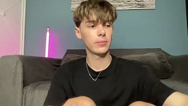 Czat XXX na żywo – YourMilkyGuy