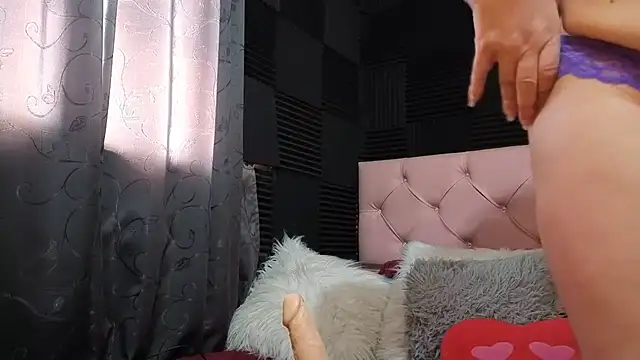 แชท XXX สดของ katifoxx