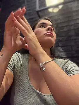BellaLeclair_ - My friend touch my tits in public