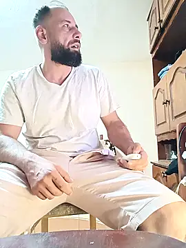צ'אט XXX בשידור חי של Tranda91
