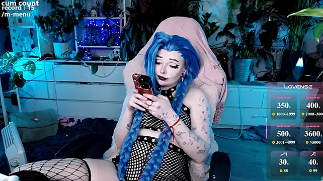 Cutelittlepuff - show tits