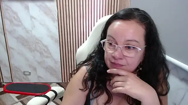 Sonialorens_'s Live XXX Chat