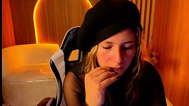 Aratna_Blonde_Tx