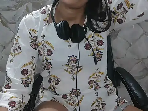 sanam_naz's Live XXX Chat