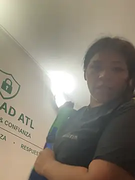 Chat +18 de Emilly__Bown_ ao vivo