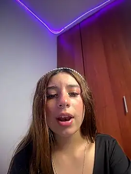 GabbySweett_ - Pussy oil and spread 🍭💧