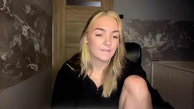 Онлайн чат XXX RoxyWet