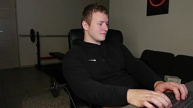 XXX chat uživo modela Richard_Dullas