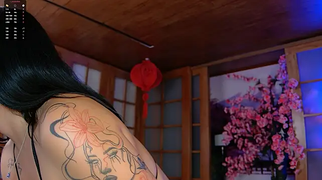 holy__tits 现场XXX聊天