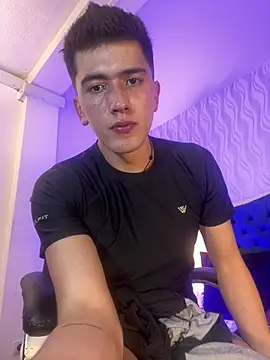 Jaxon__King Adlı Modelin Canlı XXX Sohbeti