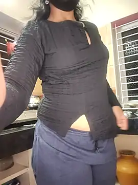 Chat +18 de Tamil_SweetHeart ao vivo