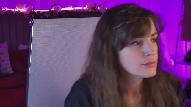 צ'אט XXX בשידור חי של AureliaVane