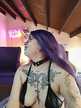 LilithDark666's Live XXX Chat