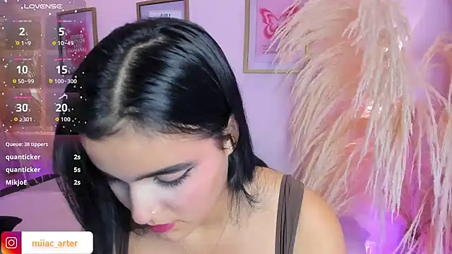 MiaaCarter_ XXX чат на живо