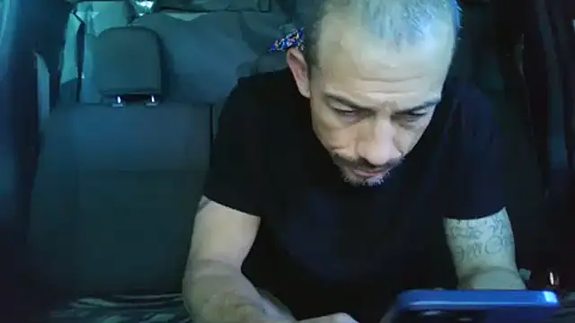 צ'אט XXX בשידור חי של CumSwallows