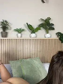 MiaBerry_ - rub oil on the ass and the anus