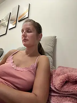 Jennifer11772 - Shower with me