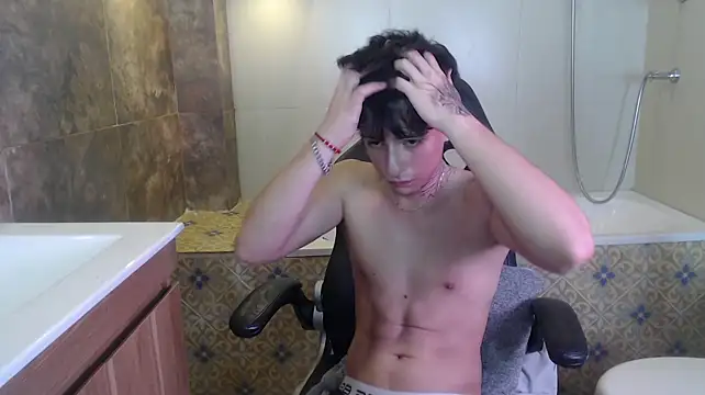Nathan_Owen Show in webcam