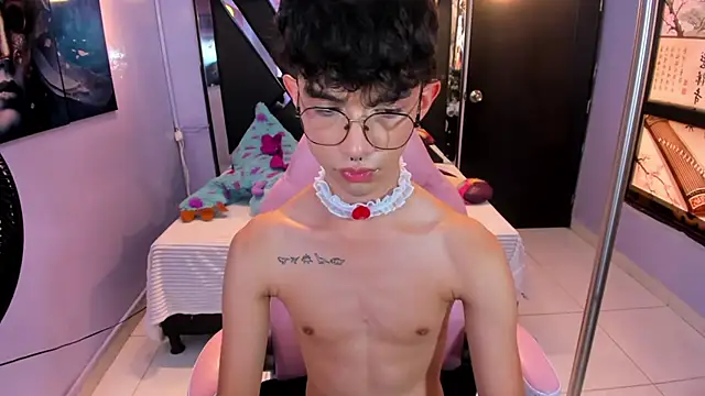 LiamHeatx's Live XXX Chat