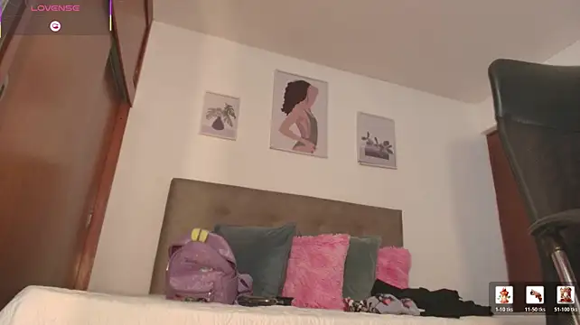 Miley_Baker Chat XXX in diretta