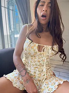 Chicachocolate01 - Oil tits and Kisses dildo