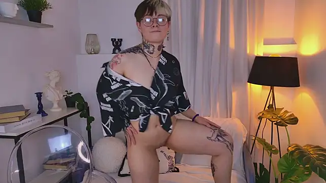 Kitty_Ollive Live XXX-Chat