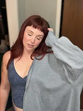 WakeAndBlaze - domi vibrator on clit