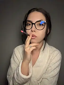 KaylaLewyss - 🥳Congrats on 24 K followers🥳+🎁+whatsp