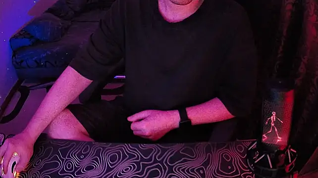 צ'אט XXX בשידור חי של fame_bc