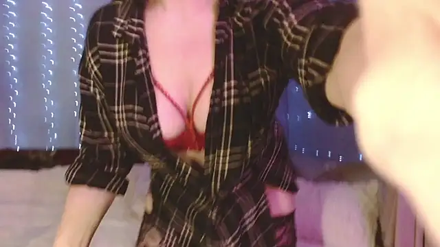 Czat XXX na żywo – julia_renard