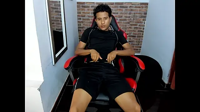WIZARD-ALESSANDRO's Live XXX Chat