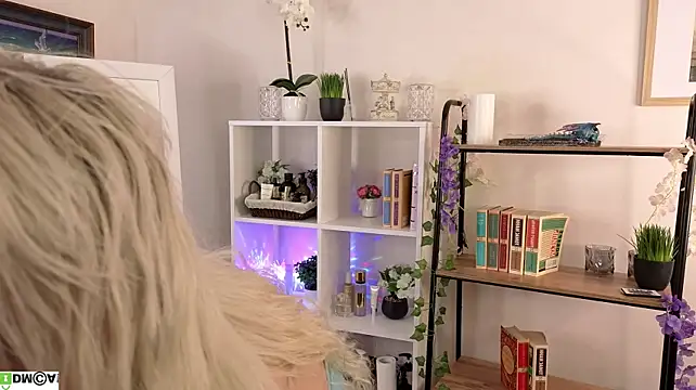 Naomi_Demio - play with my tongue