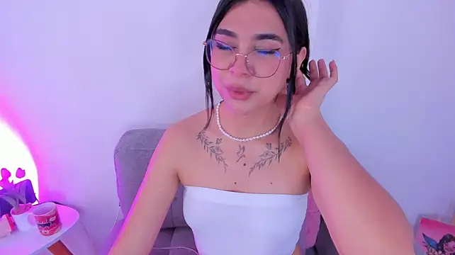 Czat XXX na żywo – RoseCassie